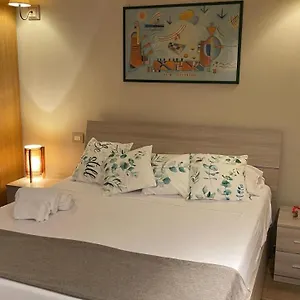 Frank Host Lux , Metro A A 50 M, Simple Check-in Con Codice A Qualsiasi Orario Appartamento Roma